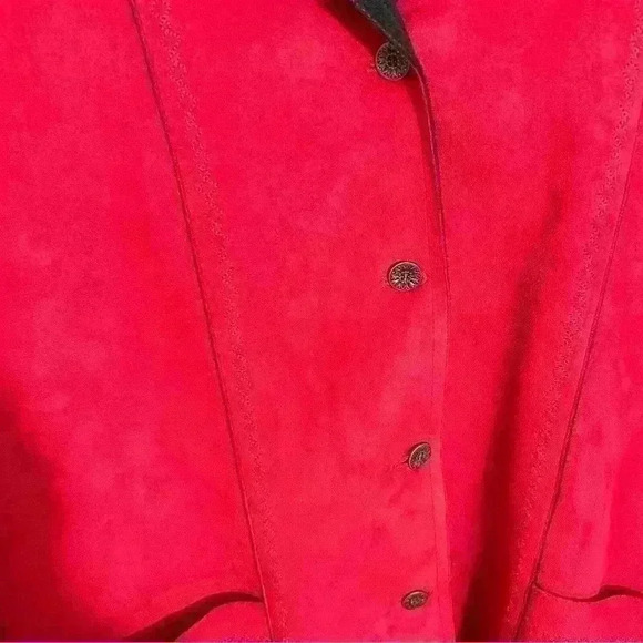 Alfred Dunner Red Suede Jacket Button Front Pockets Textured Detail Sz 16 Y2K - Picture 7 of 8